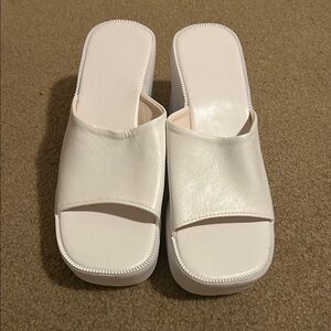 Source Unknown White Women's Mules